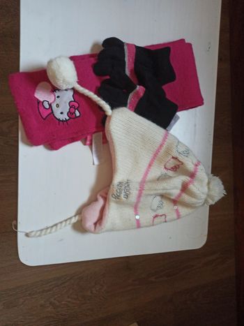 Écharpe, bonnet, gants Hello kitty
