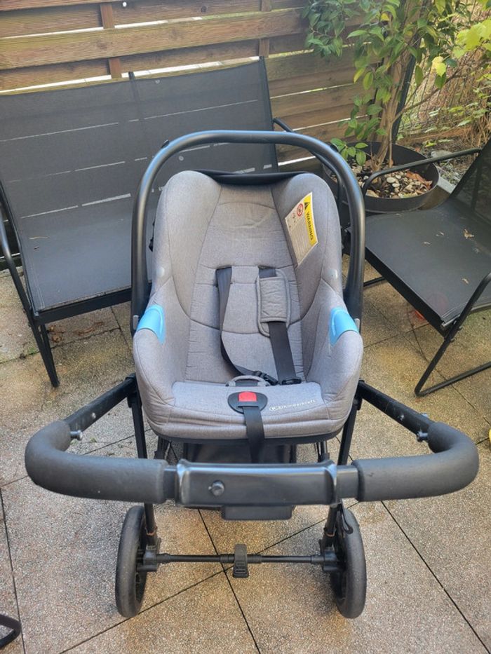 Poussette 3 en 1 Kinderkraft - Remise en mains propres svp