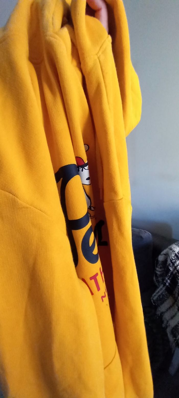 Sweat-shirt HetM Etat neuf. Ado - photo numéro 3