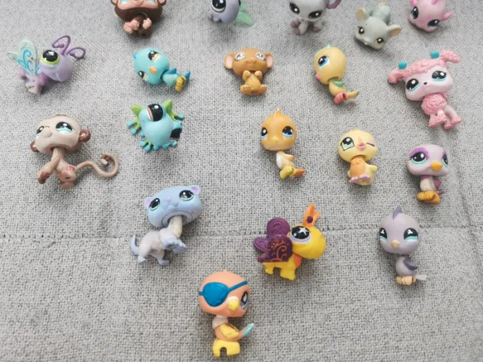 Lot de 25 figurines animaux Littlest pet shop lps Hasbro - photo numéro 2