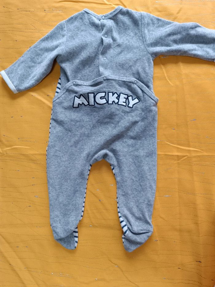 Pyjama velours Mickey Disney 6 mois - photo numéro 6
