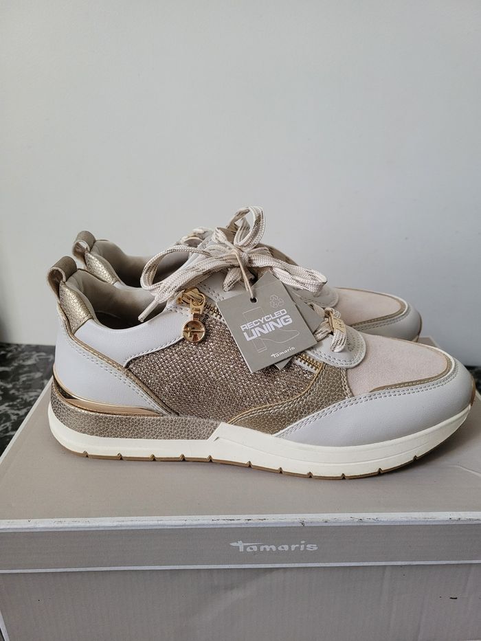 Baskets neuves Tamaris