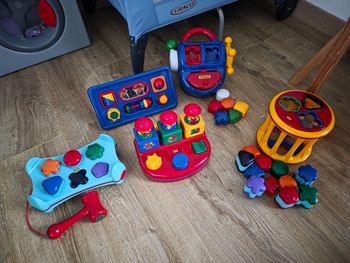 Tolo jouets d'encastrement 