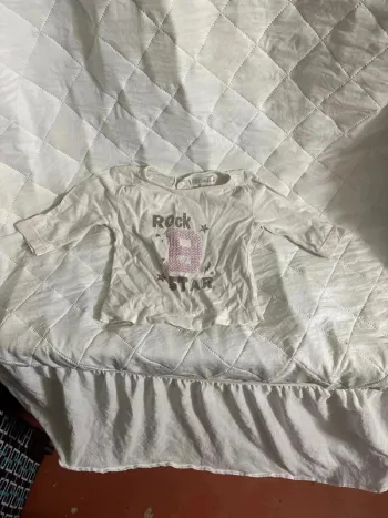 T shirt taille 3mois marque kitchoun
