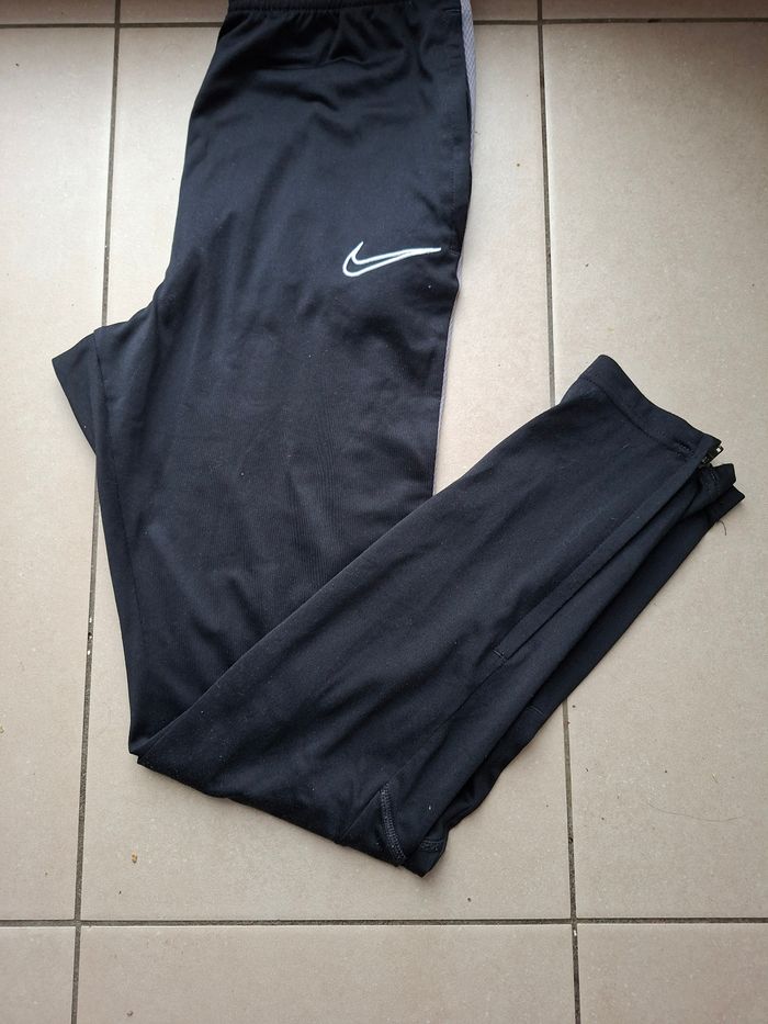Jogging homme - photo numéro 4