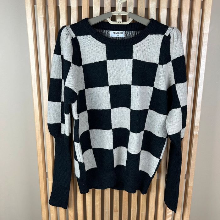 Pull Lissa Trui Kiezell – Noir et Gris à Carreaux by Fluresk