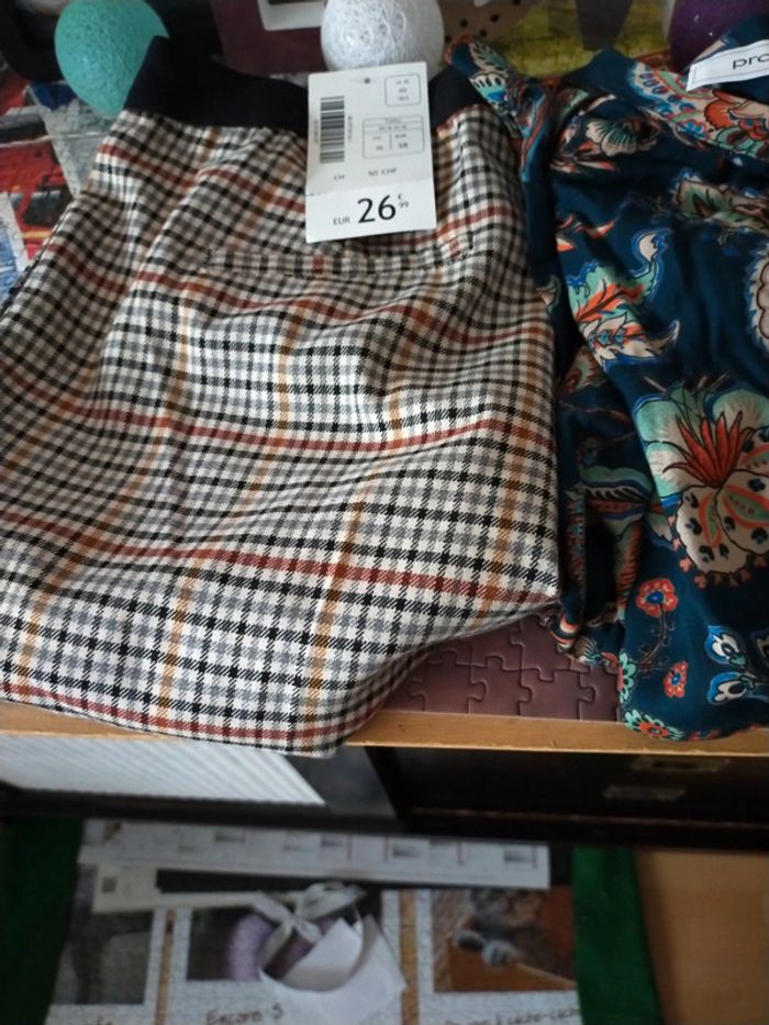 Lot pantalon et chemisier avec sac à main