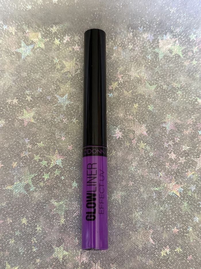Eye-liner violet