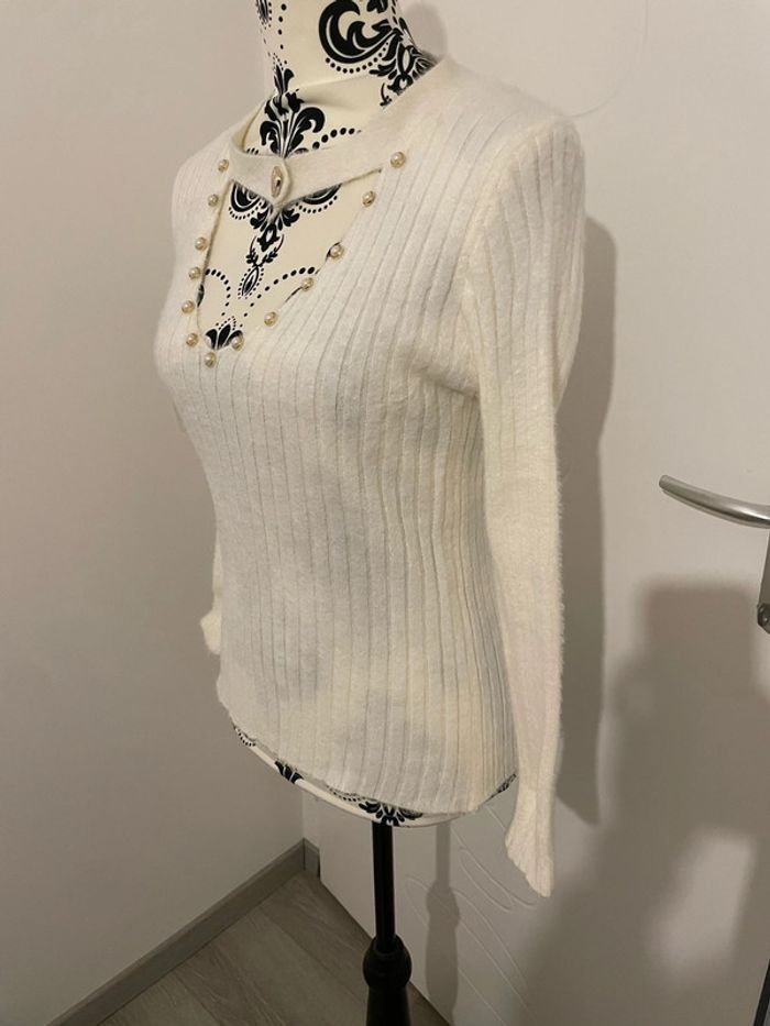 Pull doux manche longue blanc col V perle strass cœur neuf aisabelle taille 36 - photo numéro 3