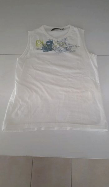 Débardeur blanc en 12 ans