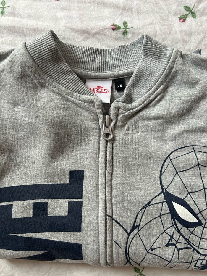 Gilet Spiderman garçon 5/6 ans - photo numéro 3