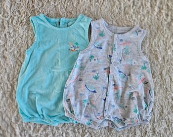 2 barboteuses 1 mois