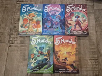 Lot de romans 5 mondes tomes 1 à 5