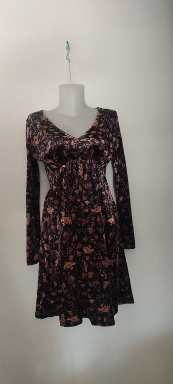 Robe fleurie style velours manche longue 
