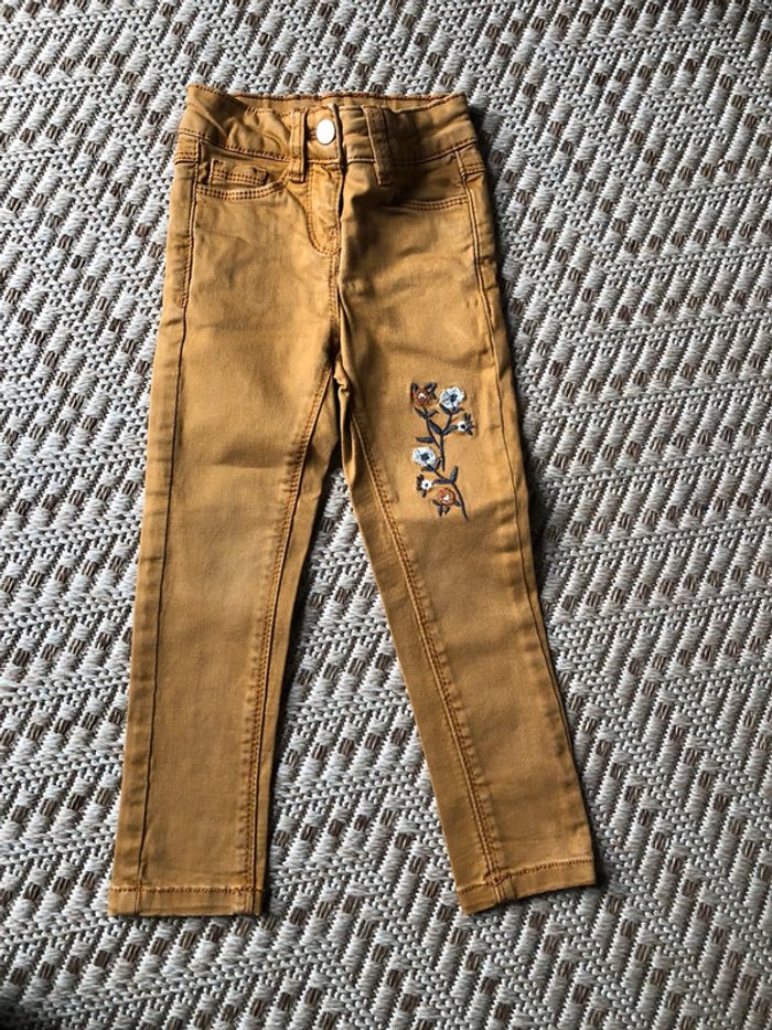 Jean super skinny taille 2 ans