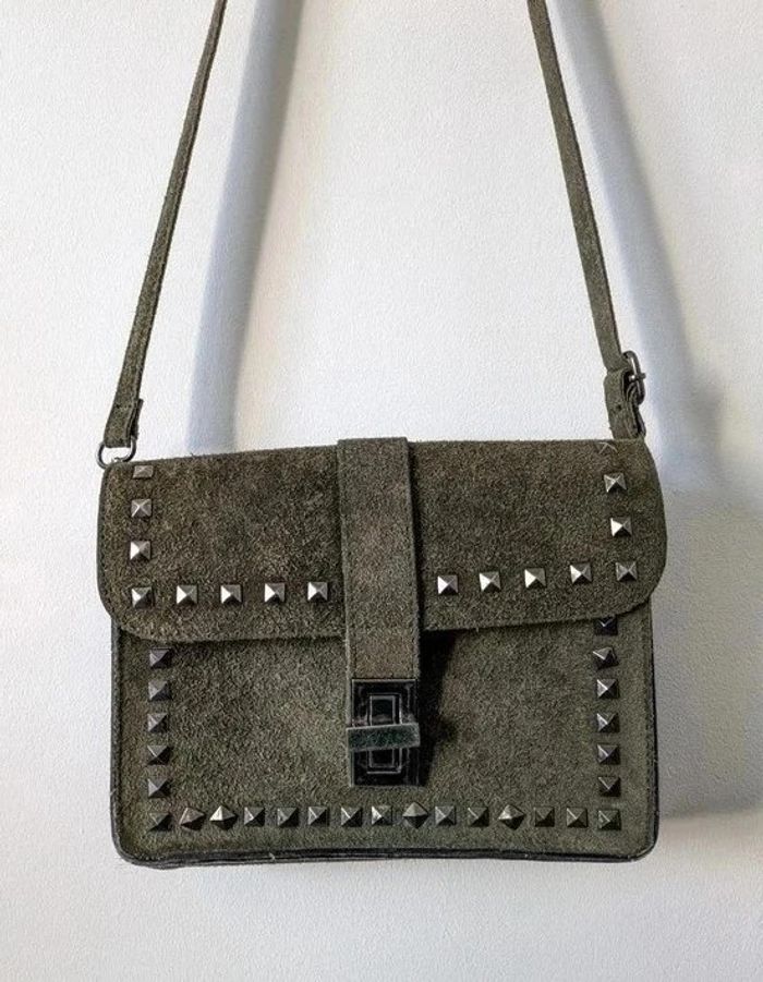 Sac à bandoulière clouté vintage - en cuir daim - Genuine Leather - Made in Italy