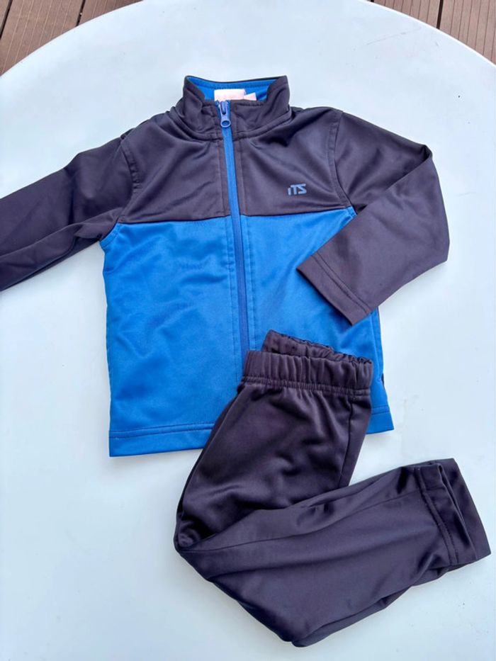 Ensemble de sport - intersport 3 ans