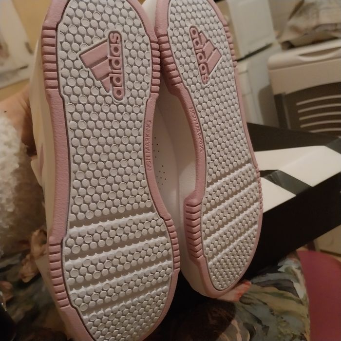 Baskets adidas tensaur neuves avec étiquette 🏷 pointure 39 et demi - photo numéro 3