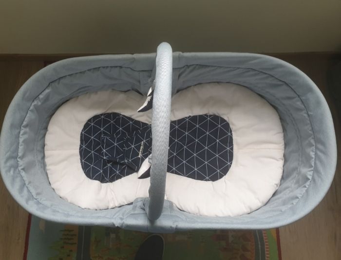 Berceau amovible et musical