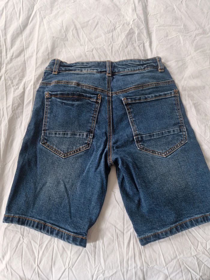 Short en Jean Kiabi T.9 - photo numéro 3