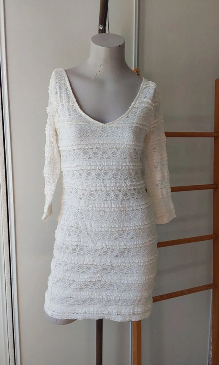 Robe shabby romantique dentelle doublée satin T 38