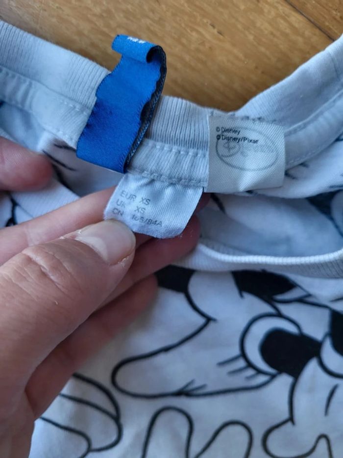 Tee shirt XS Mickey Disney blanc et noir - photo numéro 3