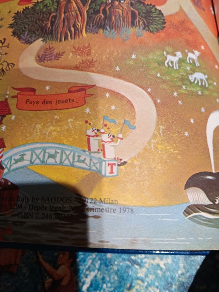 Lot 3 livres vintage Disney Le monde enchanté de Walt Disney 256 page chacun dépôt légal 1978 - photo numéro 11