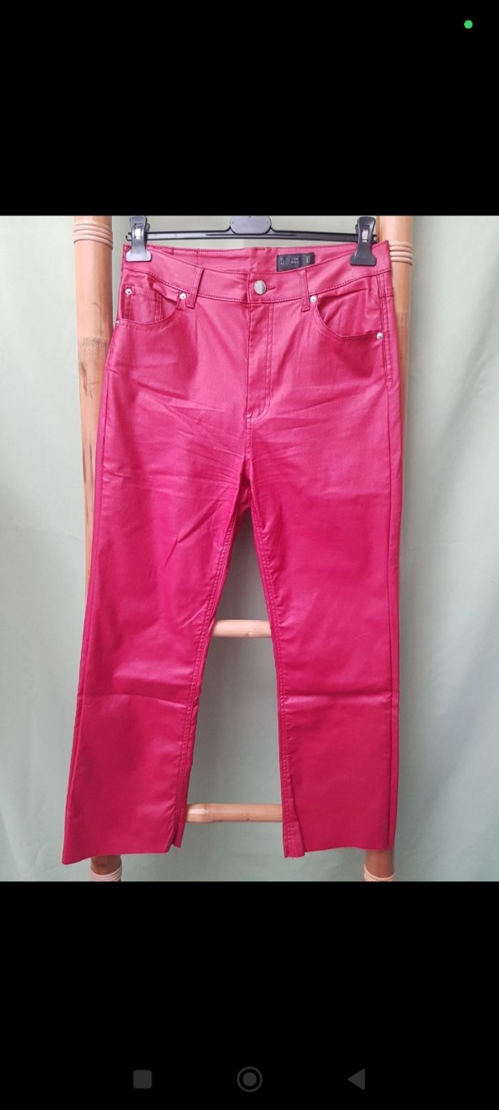 Pantalon rouge huilé - Zara - T38