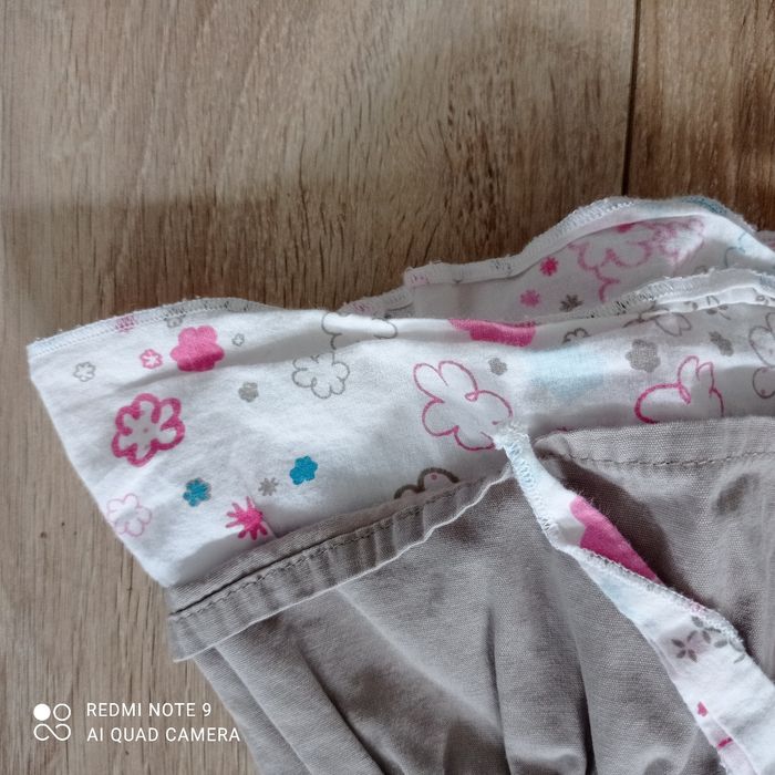 Jupe beige 4ans - photo numéro 3