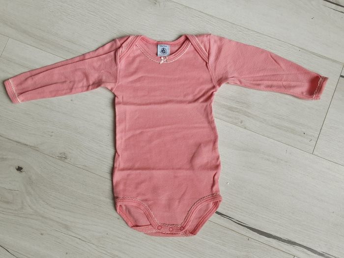 Vêtement bébé fille body rose manches longues Petit Bateau 12 mois 1 an