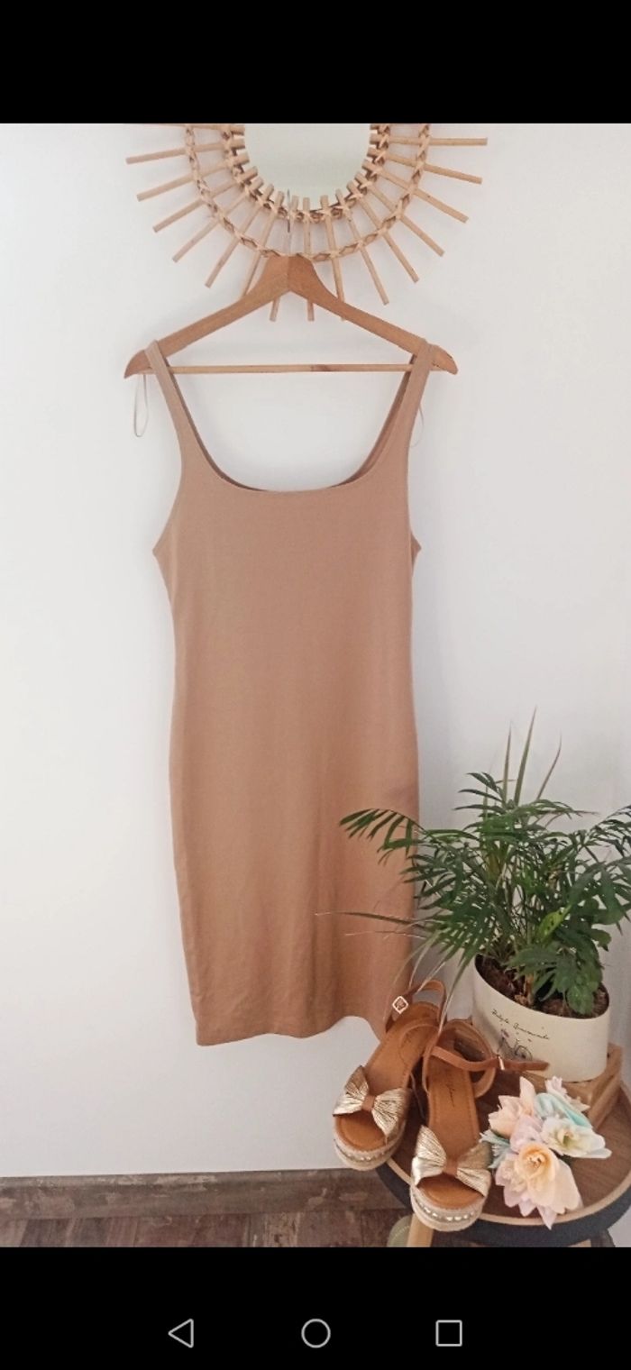 Robe moulante longue Zara