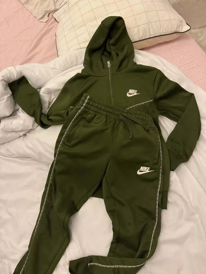 Jogging Nike 7 ans