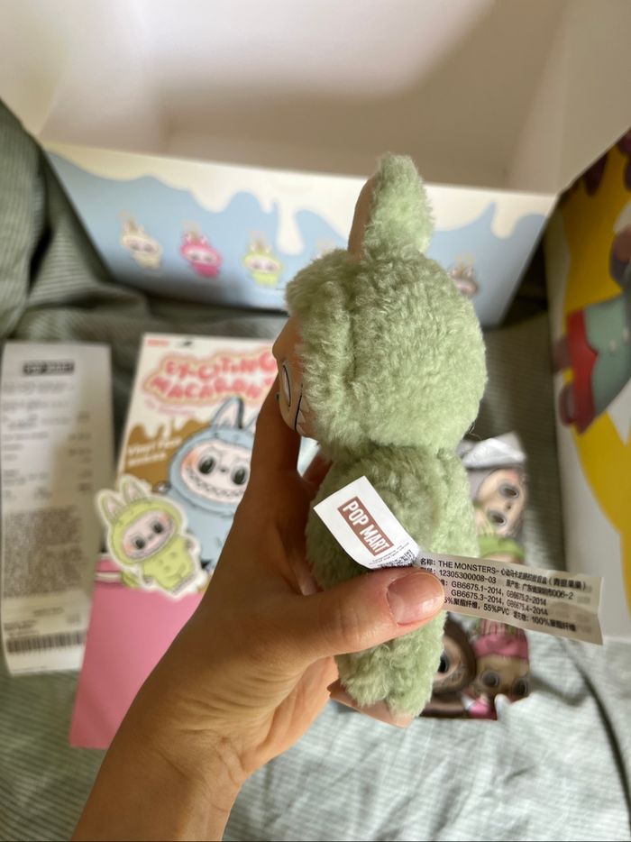 Labubu macaron Green grape popmart - photo numéro 3