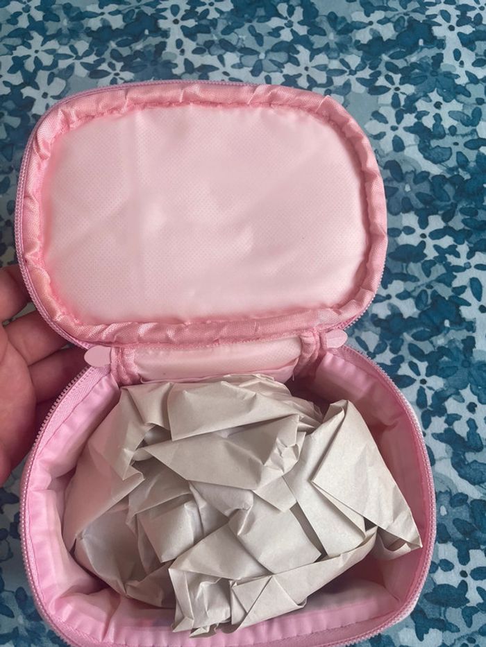 Trousse de toilette licorne de chez Claire’s - photo numéro 4