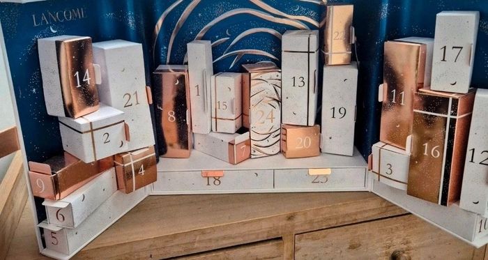 Calendrier de l'avent Lancôme vide - photo numéro 2