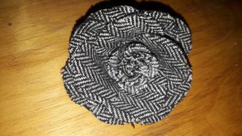 Broche fleur en tweed