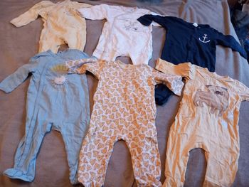 Pyjamas Taille 9-12 mois