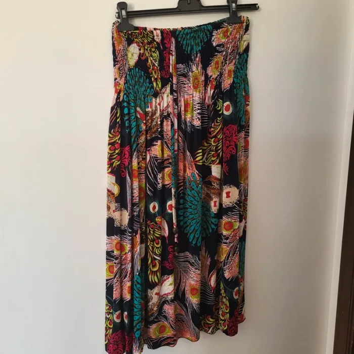 Robe ou longues jupe motifs plumes taille unique
