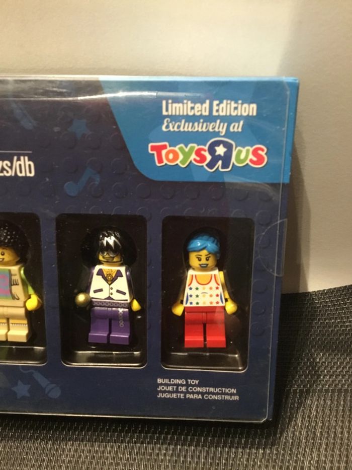 Lego officiel coffret Musiciens 4 minifigures mini figurines collection édition limitée Toysrus - photo numéro 3
