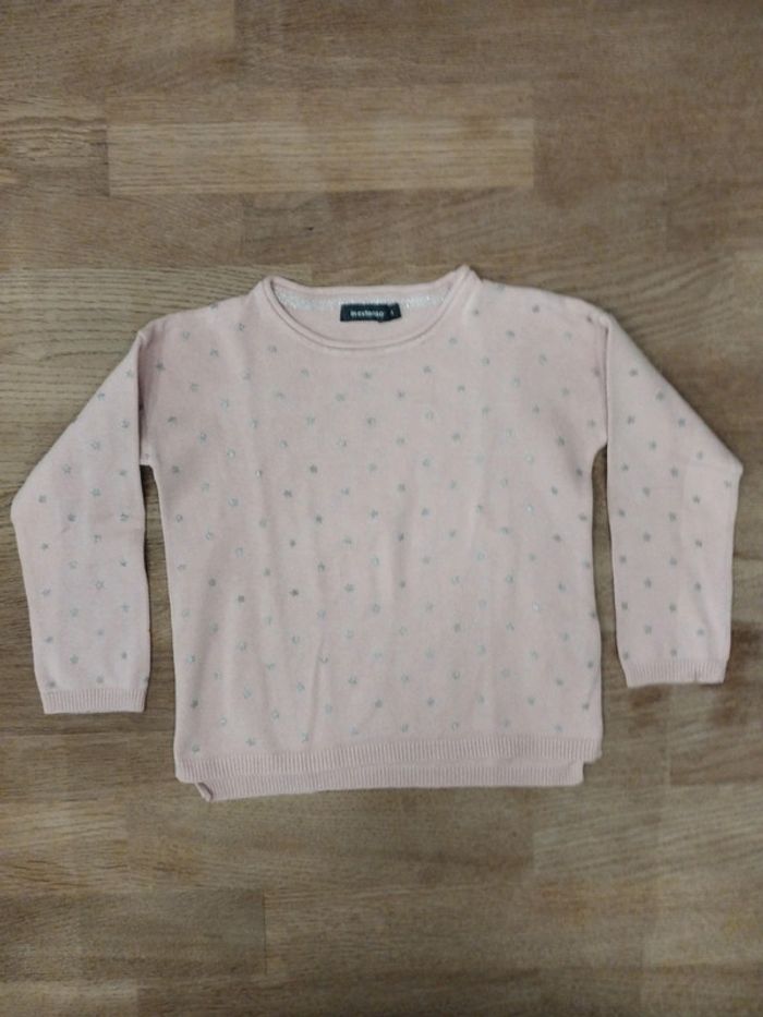 Pull rose a étoiles 4 ans