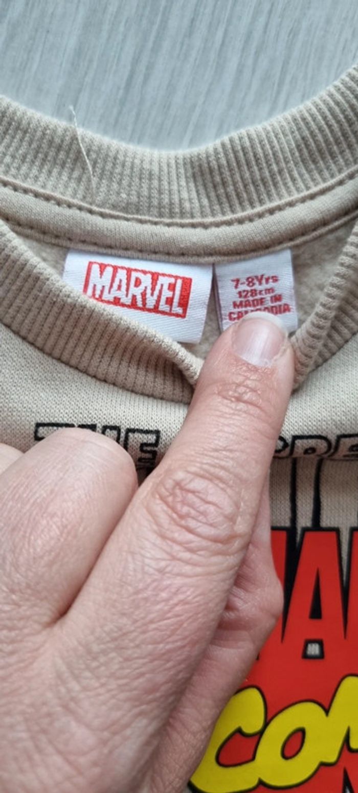 Pull Marvel Avengers 6/7ans 122cm - photo numéro 3