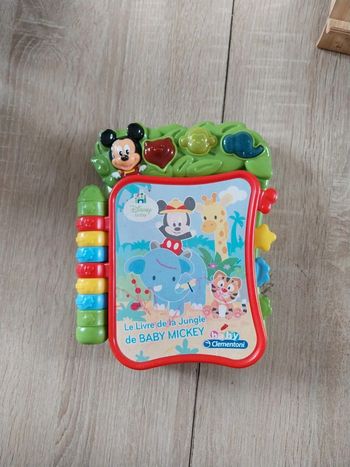 Le livre de la jungle de Baby Mickey