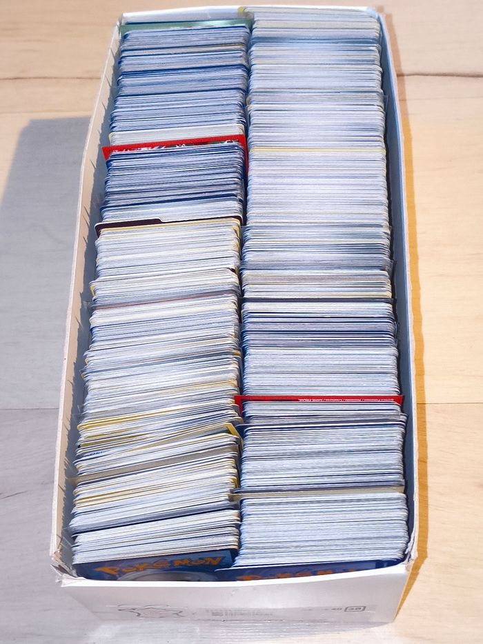 Lot de 100 cartes Pokémon VF en très bon état