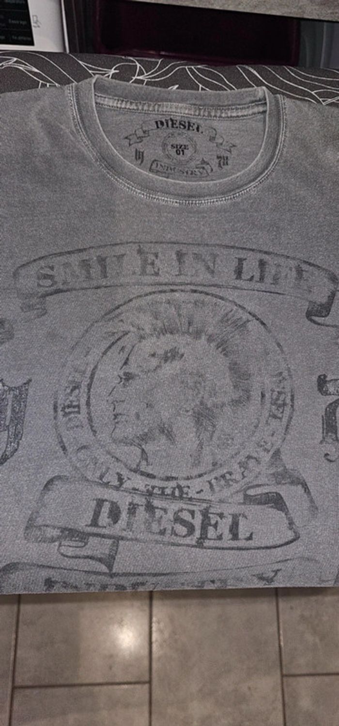 Tee shirt diesel taille 01