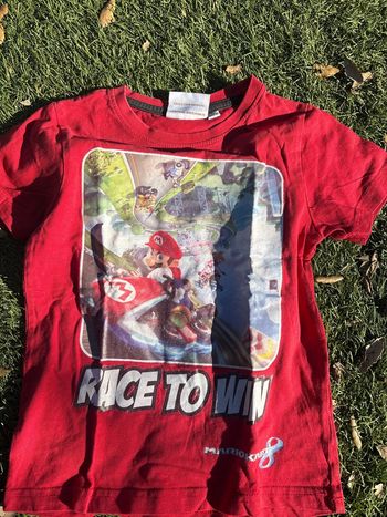 TEE shirt Mario Kart en 6 ans