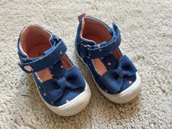 Chaussure taille 18