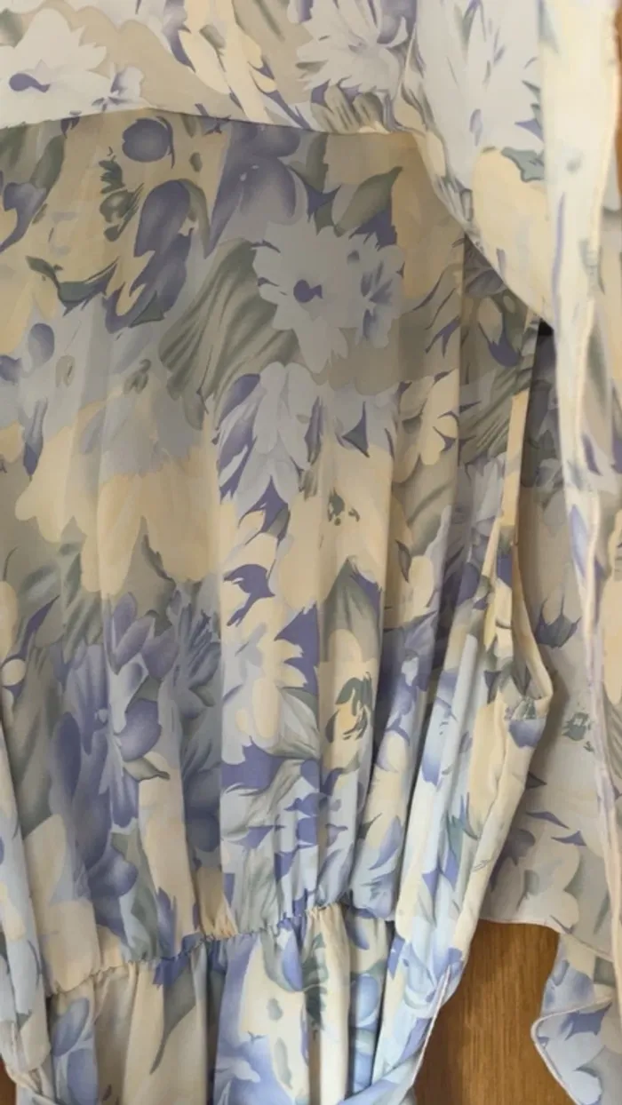 Très belle robe fleurie - photo numéro 3