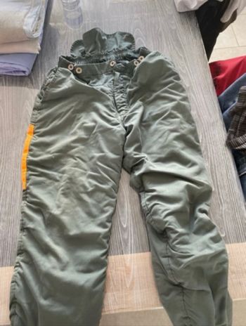Pantalon anti coupe pour élagueur ou bûcheron