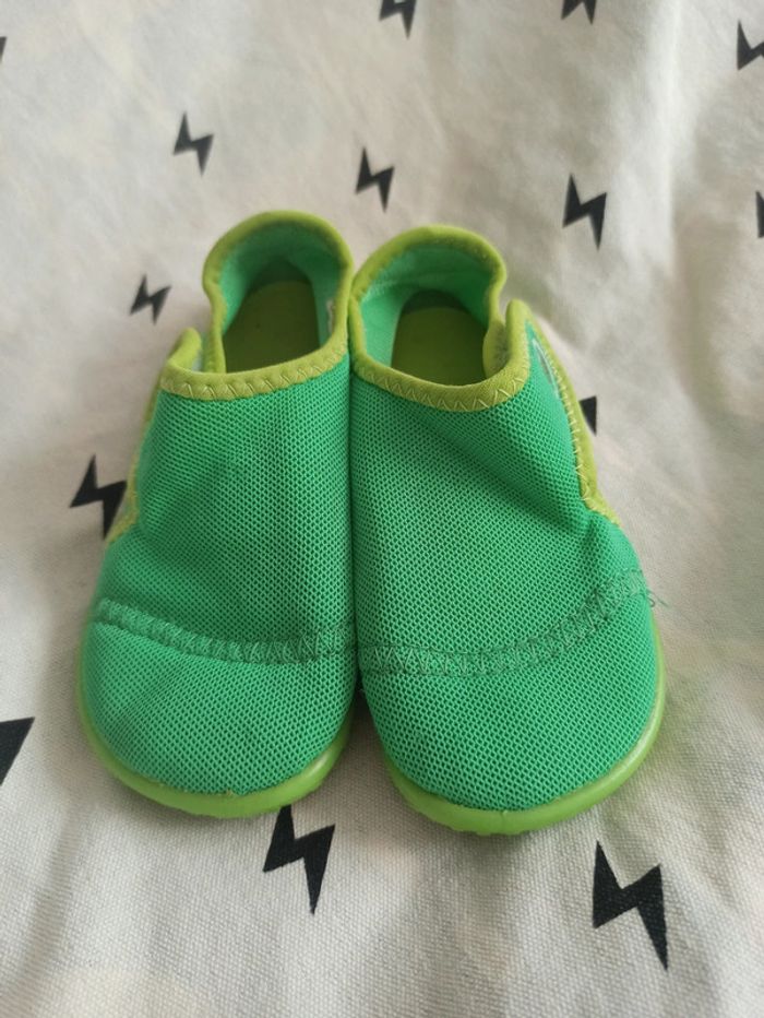 Chaussons aquatique / t26-27 / tbe