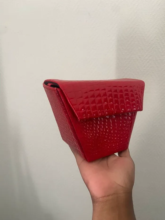 Sac rouge - photo numéro 4